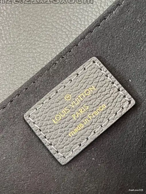 VUITTON METIS WEST EAST POCHETTE LOUIS 0326